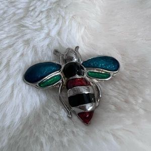 Vintage bee brooch